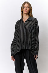 מכופתרת פסים כיס