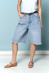 ג'ינס ברך גימור גזור