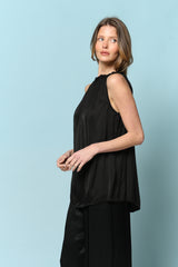 טופ סאטן כיווץ צווארון אדל