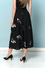 חצאית כותנה פרח רקום