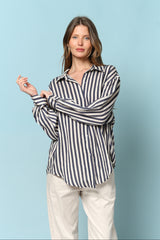 מכופתרת פסים