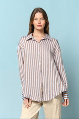 מכופתרת פסים