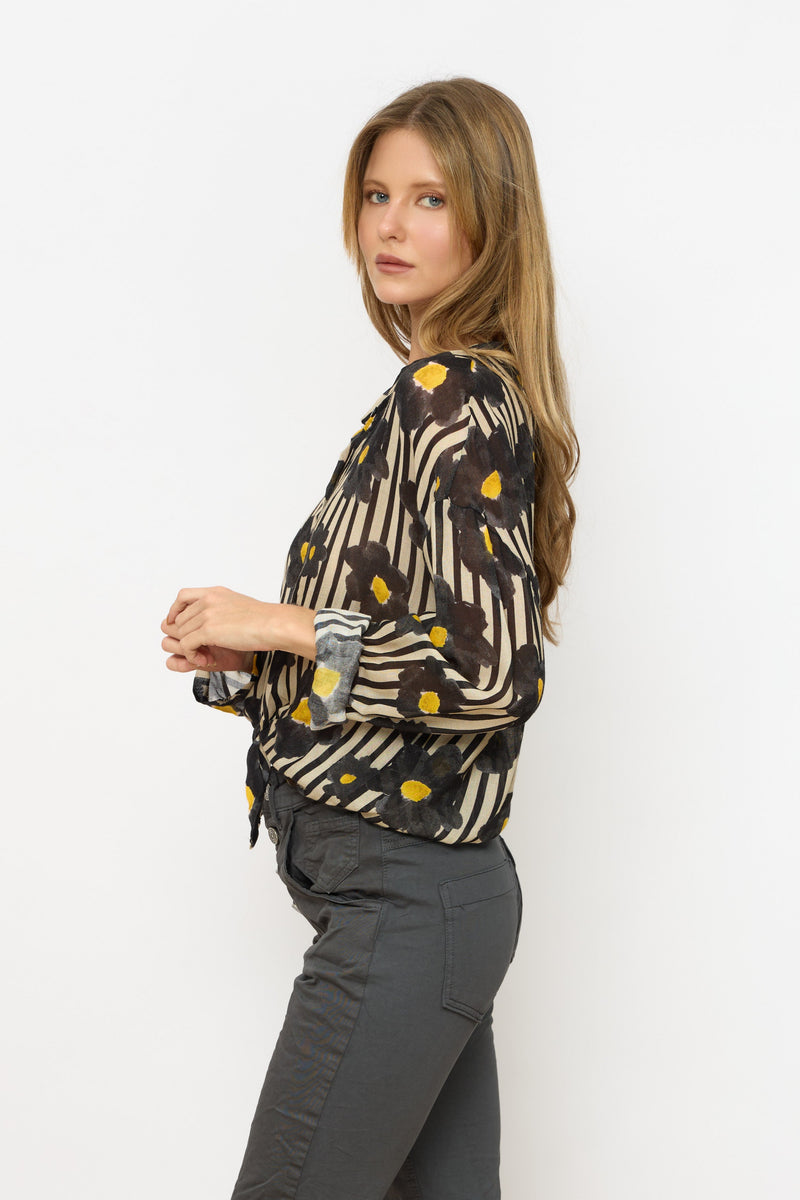 מכופתרת קשירה מודפסת