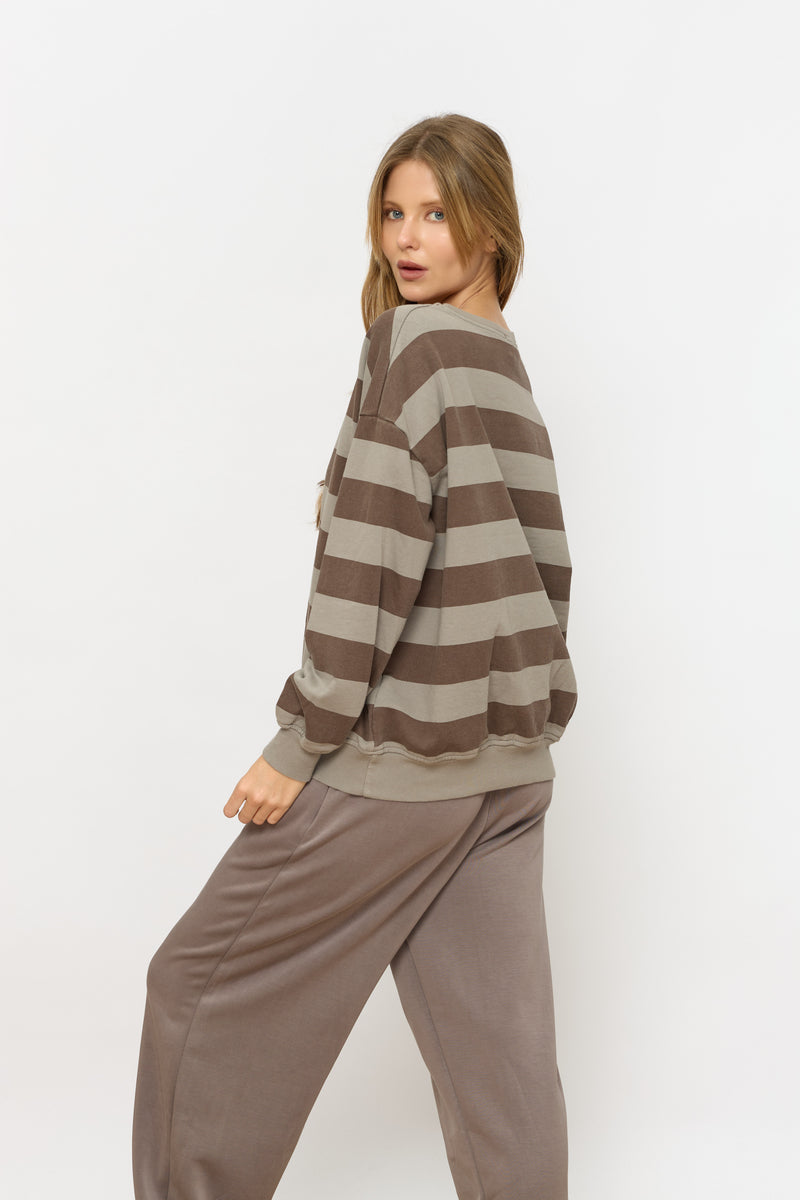 טופ פסים רחבים