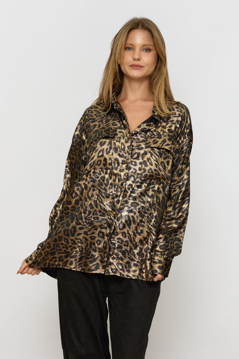 מכופתרת מנומרת כפתורי זהב