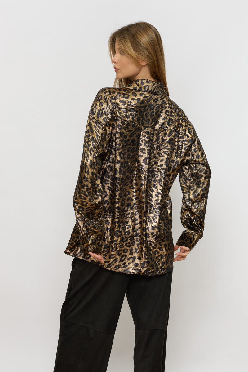 מכופתרת מנומרת כפתורי זהב