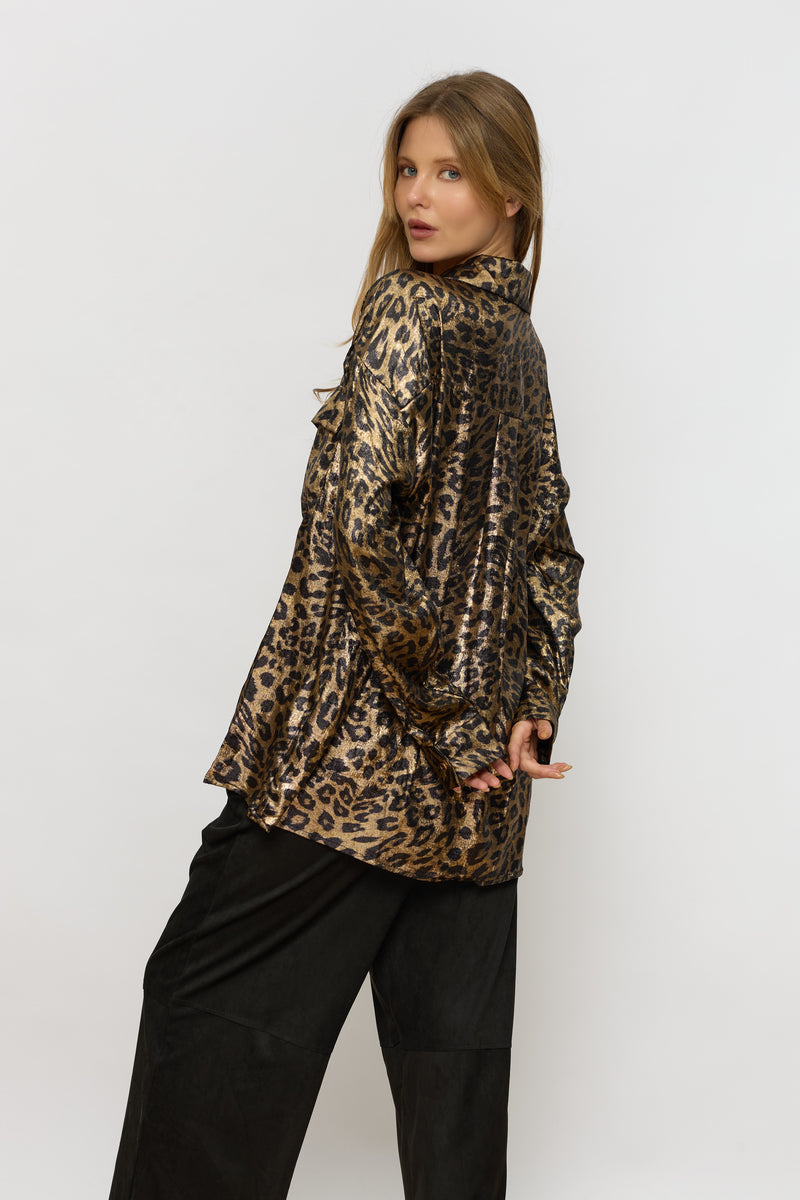 מכופתרת מנומרת כפתורי זהב