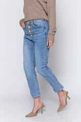 ג'ינס כפתורים דלמטיים