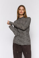 טופ חצי גולף להבות