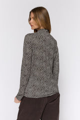 טופ חצי גולף להבות