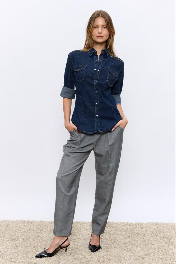 מכופתרת ג'ינס תיקתקים