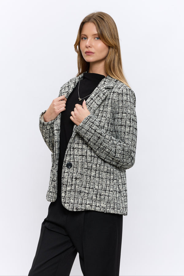 ג'קט בוקלה מחוייט