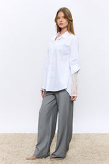 מכופתרת שרוולי תחרה