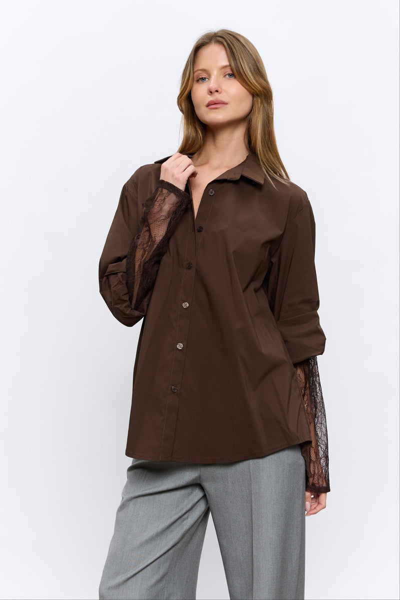 מכופתרת שרוולי תחרה