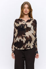 מכופתרת מודפסת