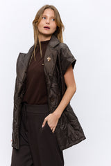 ג'קט קווילט ללא שרוול