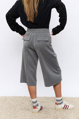 מכנס רחב מחוייט 3/4