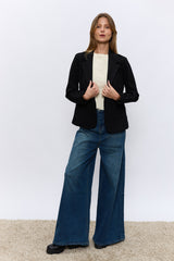 ג'קט מחוייט בייסיק