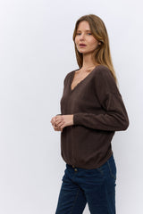 תחרה כנפיים בגב V סריג