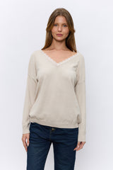 תחרה כנפיים בגב V סריג