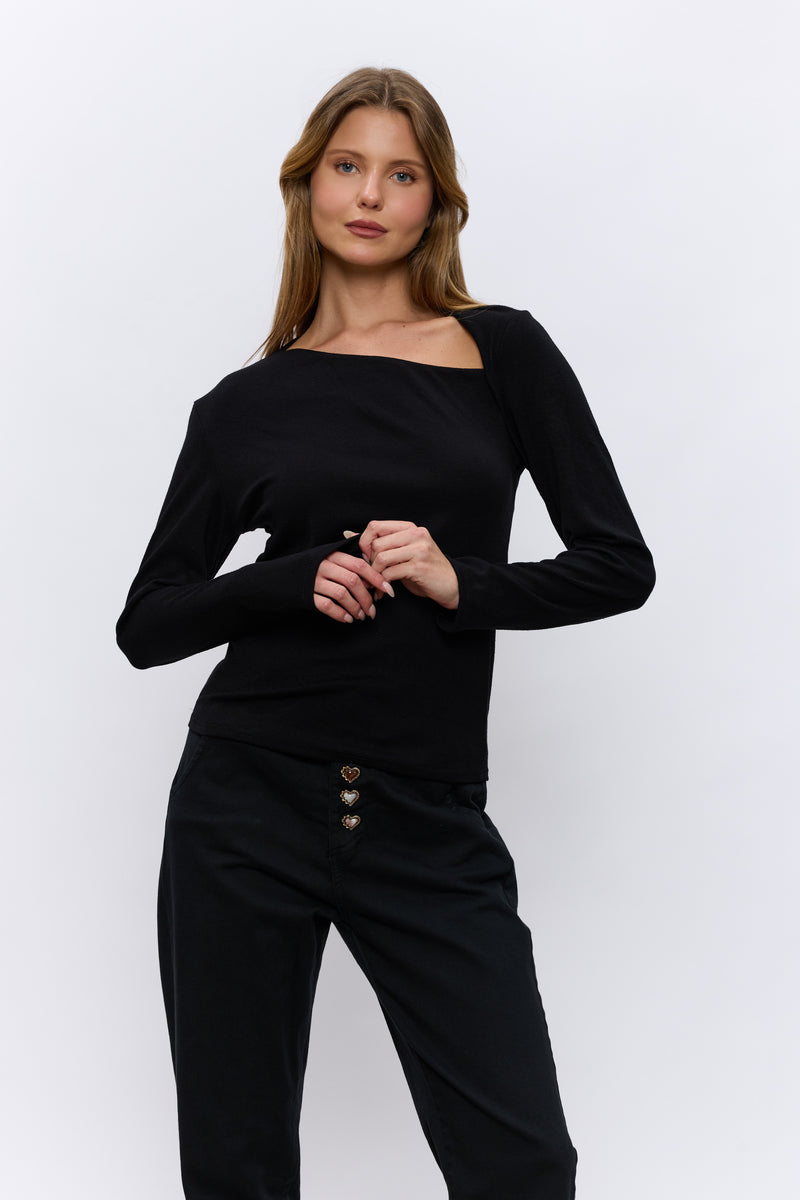 טופ מחשוף אלכסון