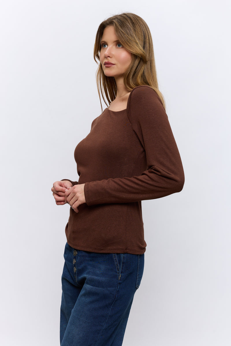 טופ מחשוף אלכסון