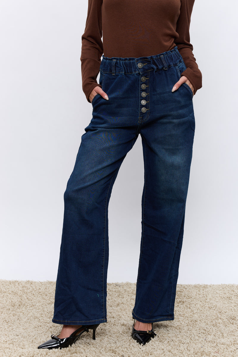 ג'ינס רחב כפתורים