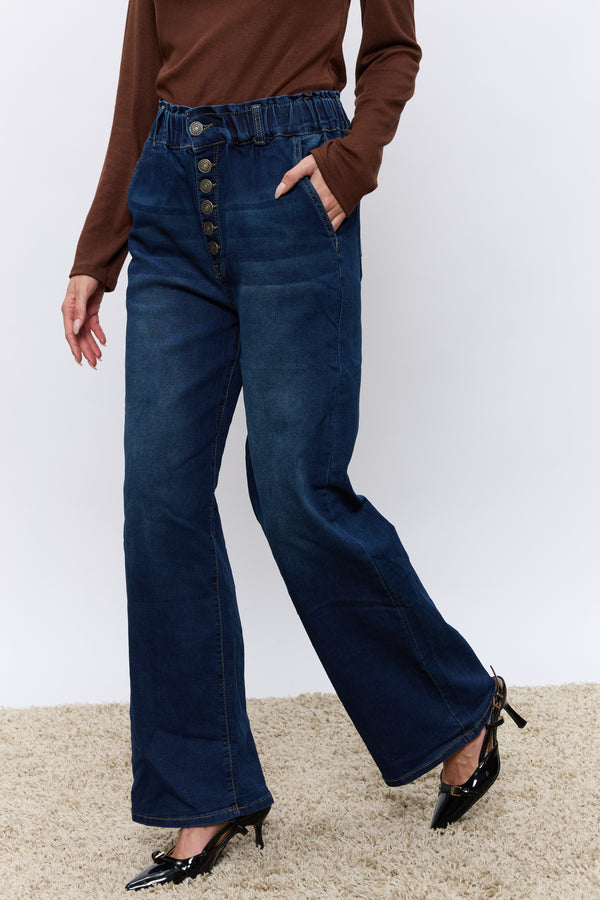 ג'ינס רחב כפתורים