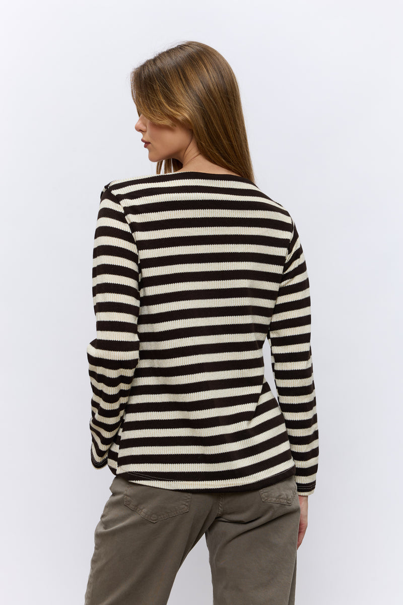 סריג סירה פסים