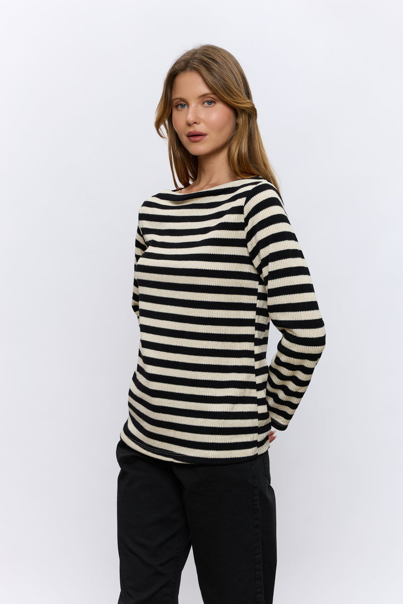 סריג סירה פסים