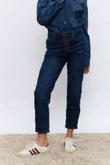 ג'ינס לב אבן שחורה