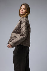 מעיל קווילט מעויין רחב