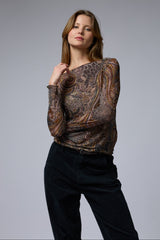 טופ דקיק מודפס