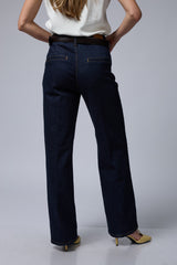 ג'ינס כהה רחב+חגורה