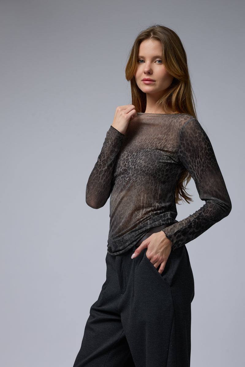 טופ דקיק מודפס