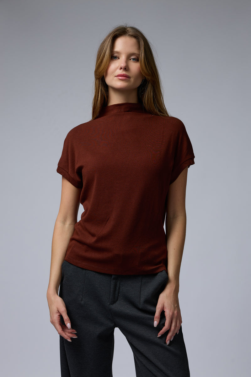 טופ חצי גולף לייקרה