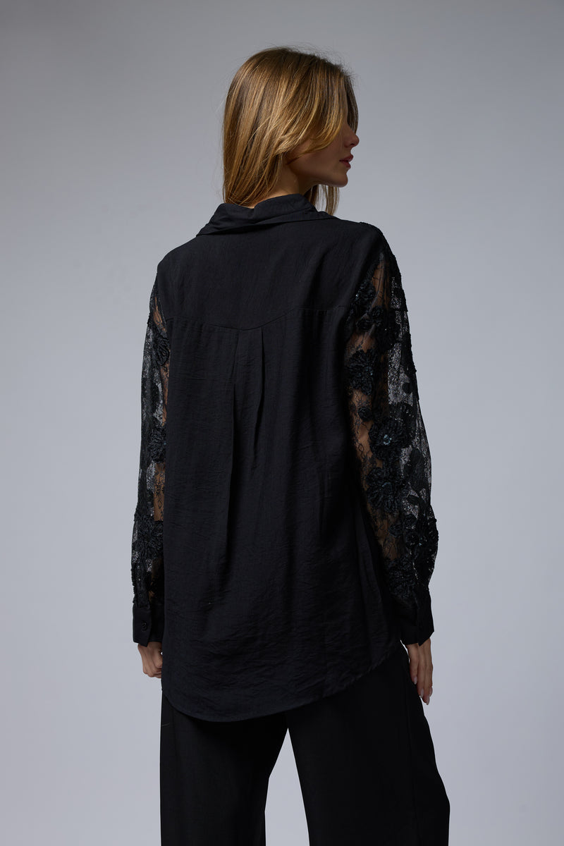 מכופתרת שילוב תחרה פרח