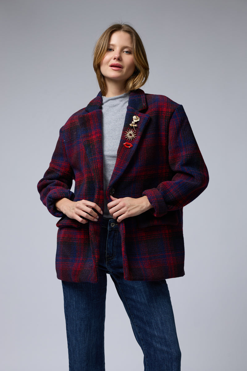 ג'קט משובץ סיכות זהב