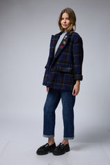 ג'קט משובץ סיכות זהב