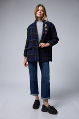 ג'קט משובץ סיכות זהב