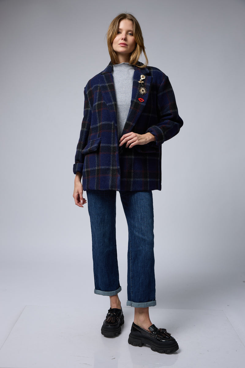 ג'קט משובץ סיכות זהב