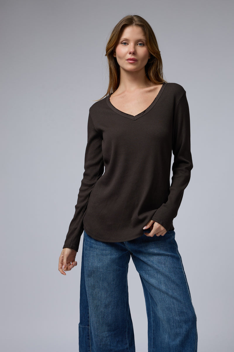 בייסיק ריב V טופ