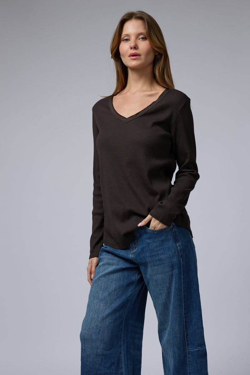 בייסיק ריב V טופ