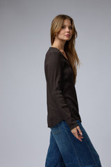 בייסיק ריב V טופ