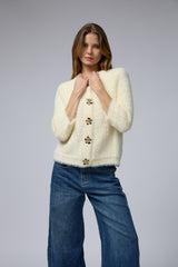 ג'קט פרוותי כפתור פרח