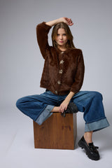 ג'קט פרוותי כפתור פרח