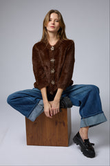 ג'קט פרוותי כפתור פרח