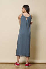 שמלת כתפיות גימור פרנזים